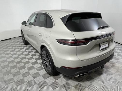 2023 Porsche Cayenne E-Hybrid S