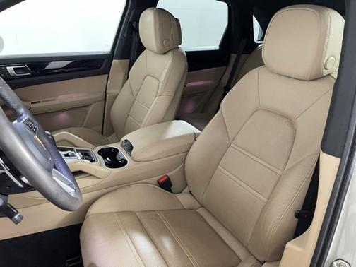 2023 Porsche Cayenne E-Hybrid S