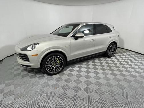 2023 Porsche Cayenne E-Hybrid S