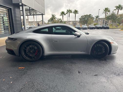 2022 Porsche 911 Carrera GTS