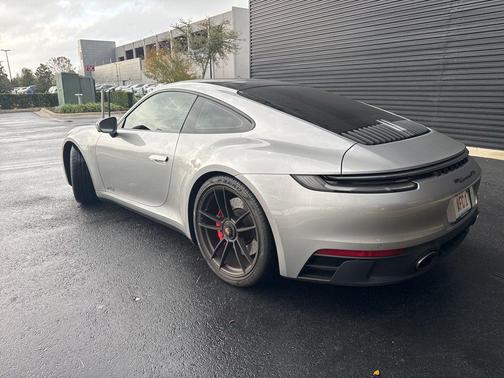 2022 Porsche 911 Carrera GTS