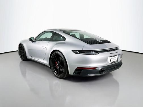 2022 Porsche 911 Carrera GTS