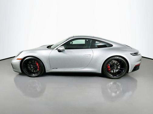 2022 Porsche 911 Carrera GTS