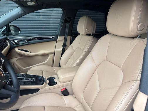 2026 Porsche Macan T