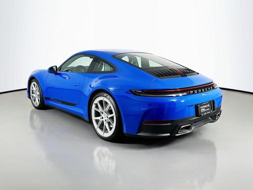 2025 Porsche 911 Carrera