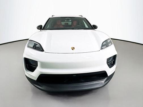 2025 Porsche Macan 4S