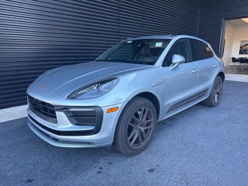 2023 Porsche Macan T