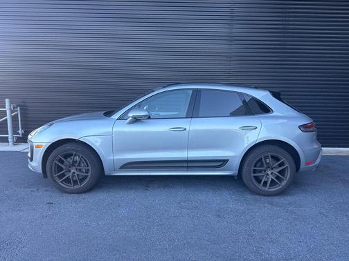 2023 Porsche Macan T