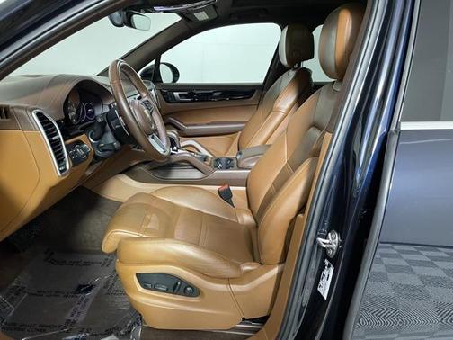 2022 Porsche Cayenne E-Hybrid