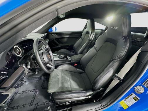 2023 Porsche 911 Carrera 4 GTS