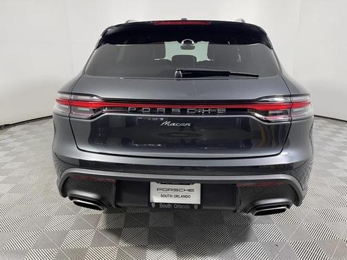 2025 Porsche Macan Base