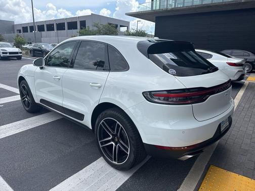 White 2021 Porsche Macan Macan