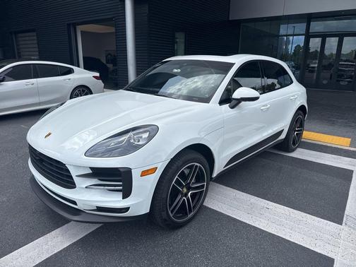 White 2021 Porsche Macan Macan