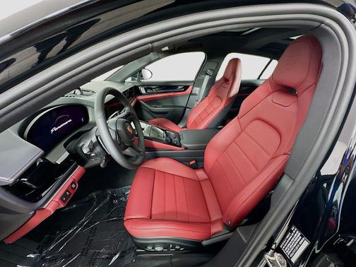 2026 Porsche Panamera 