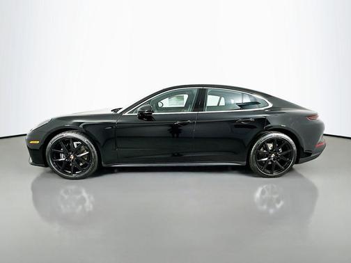 2026 Porsche Panamera 