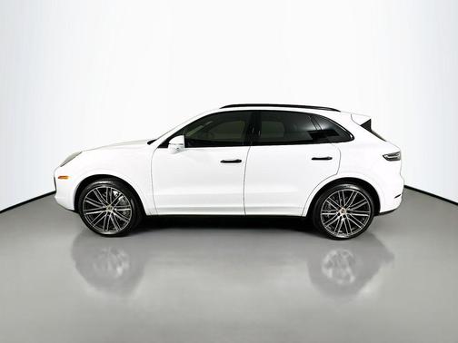 2023 Porsche Cayenne Turbo