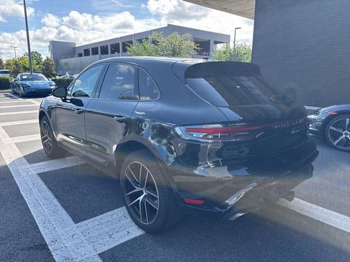 Jet Black Metallic 2024 Porsche Macan Macan