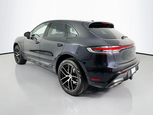 Jet Black Metallic 2024 Porsche Macan Macan