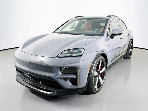 2025 Porsche Macan Turbo