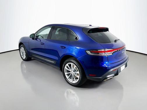 2023 Porsche Macan 