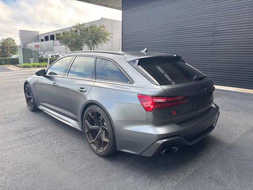 Daytona Gray Pearl 2026 Audi RS 6 Avant 4.0T