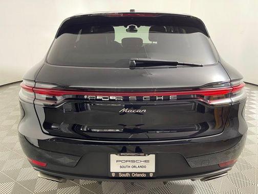 2020 Porsche Macan Base (PDK)