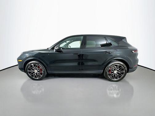 Chromite Black Metallic 2025 Porsche Cayenne S
