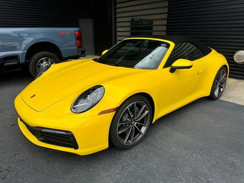 2022 Porsche 911 Carrera