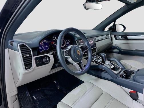 Moonlight Blue Metallic 2023 Porsche Cayenne Platinum Edition
