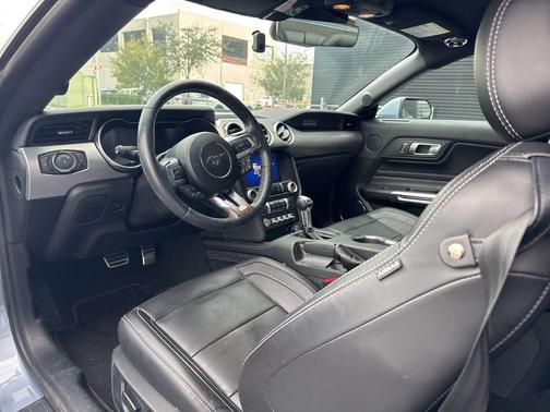 2022 Ford Mustang EcoBoost Premium