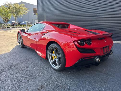 Rosso Corsa 2023 Ferrari F8 Spider Base