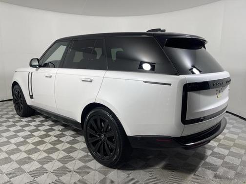 2023 Land Rover Range Rover P530 SE