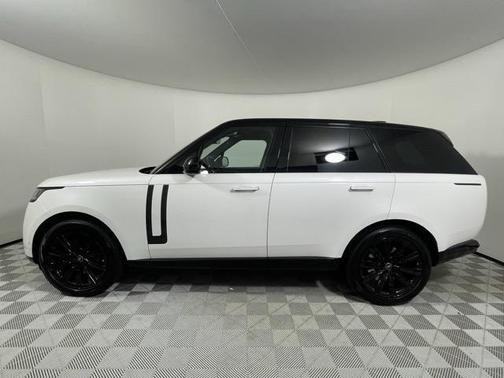 2023 Land Rover Range Rover P530 SE