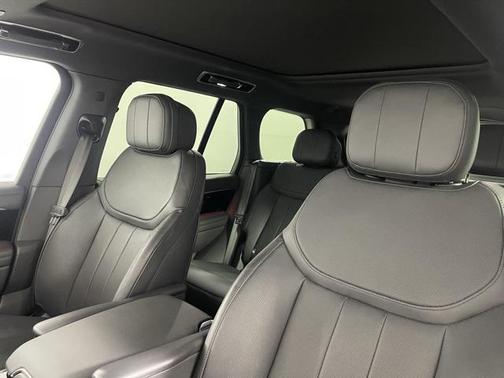 2023 Land Rover Range Rover P530 SE