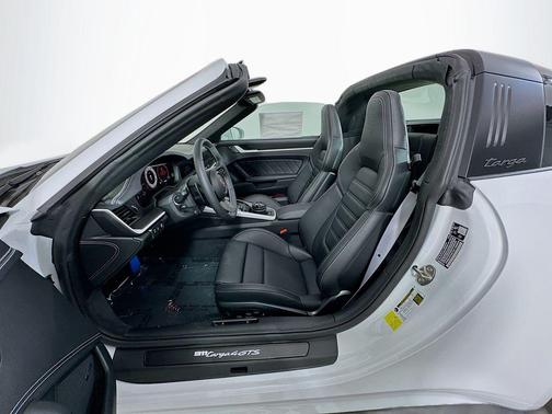 2026 Porsche 911 Targa 4 GTS