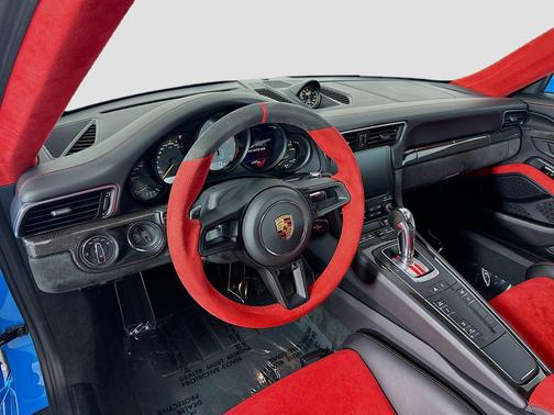 2018 Porsche 911 GT2 RS