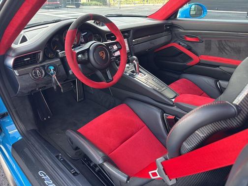 2018 Porsche 911 GT2 RS