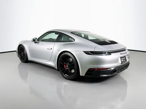 2022 Porsche 911 Carrera GTS