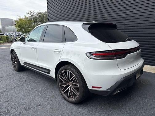 2025 Porsche Macan 