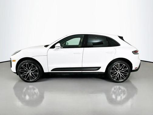 2025 Porsche Macan T