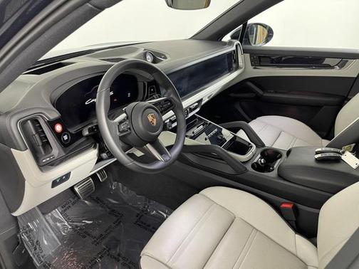 2025 Porsche Cayenne S