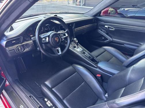 2019 Porsche 911 Turbo S