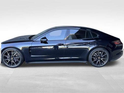 2018 Porsche Panamera 4