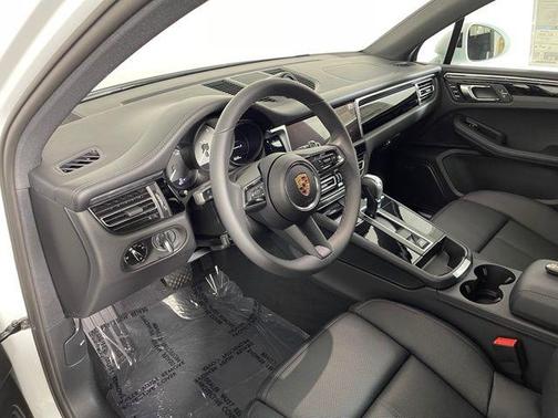 2025 Porsche Macan S