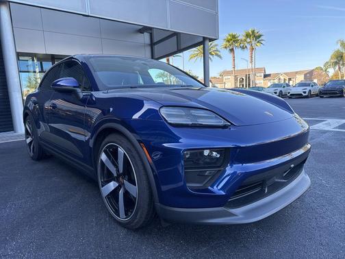 2025 Porsche Macan RWD