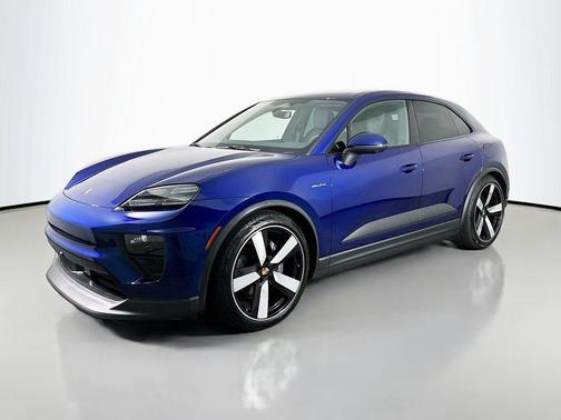 2025 Porsche Macan RWD