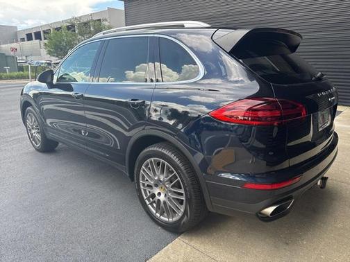 2017 Porsche Cayenne Base