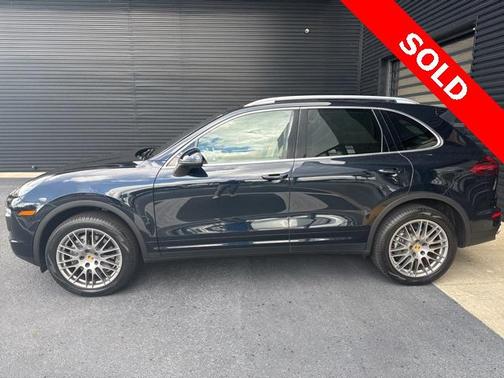 2017 Porsche Cayenne Base