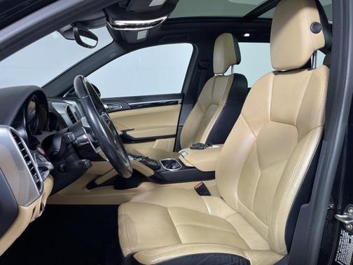 2017 Porsche Cayenne Base