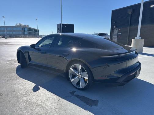 2020 Porsche Taycan Turbo S